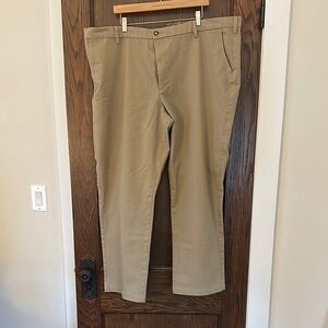 Docker's Men's Workday Khaki's - 48x32